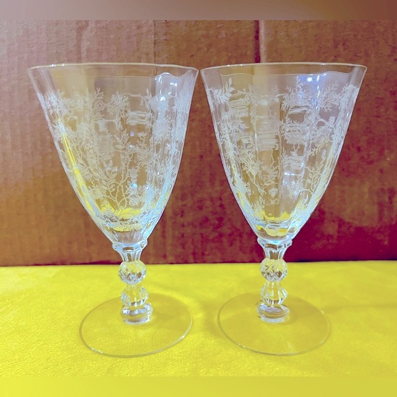 Set of 2 Cambridge Portia Clear wine glasses - Picture 2 of 2